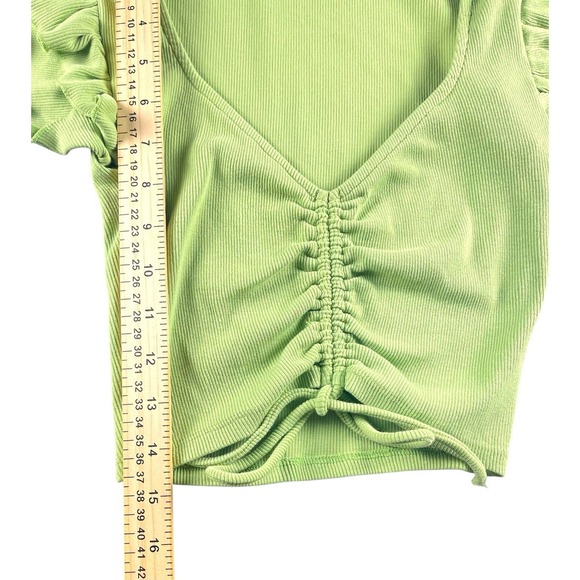 ZARA Womens Green Ribbed Crop Top Size S Ruched Front Ruffle Sleeve Stretch - Picture 4 of 5